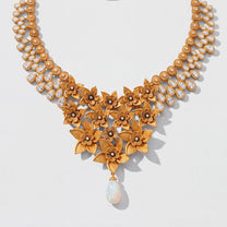 Floral Radiance Necklace Set