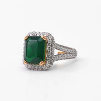 Emerald Majesty Ring