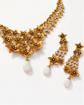 Sweethex 18K Gold Stud Earring