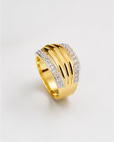 Sweethex 18K Gold Stud Earring